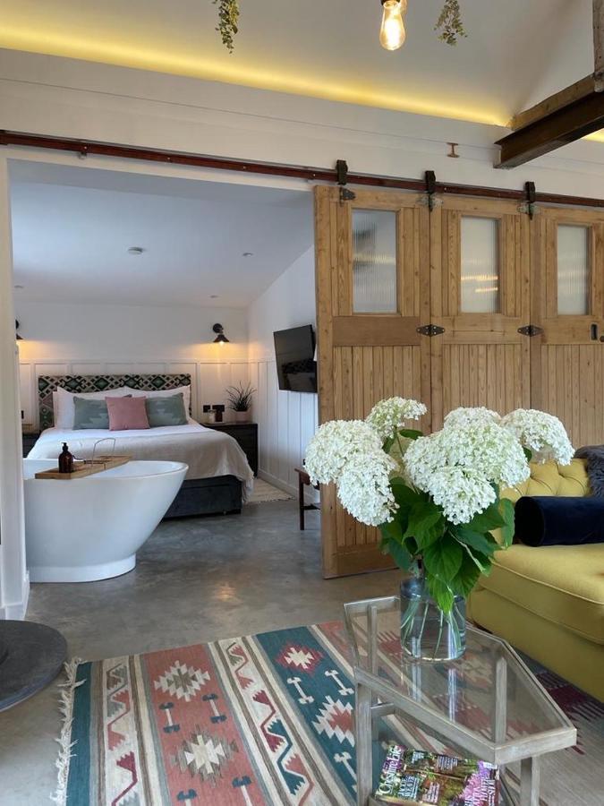 Luxury Barn With Hot Tub, Spa Treatments, Private Dining Little Budworth Εξωτερικό φωτογραφία