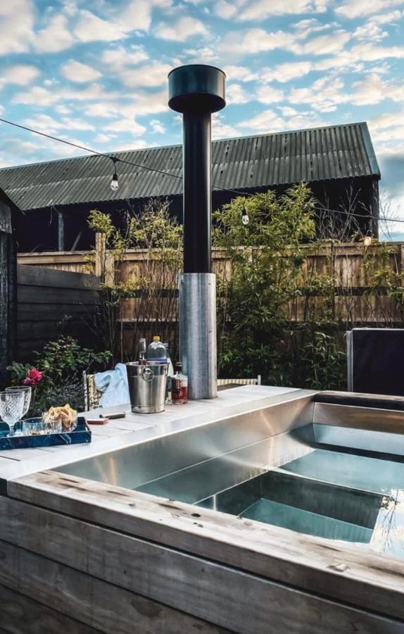 Luxury Barn With Hot Tub, Spa Treatments, Private Dining Little Budworth Εξωτερικό φωτογραφία